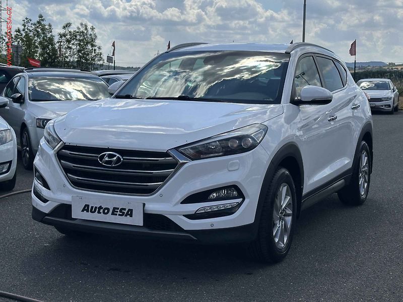 Hyundai Tucson (2015) 2.0 CRDi, 2.maj,ČR - fotka 3 z 19