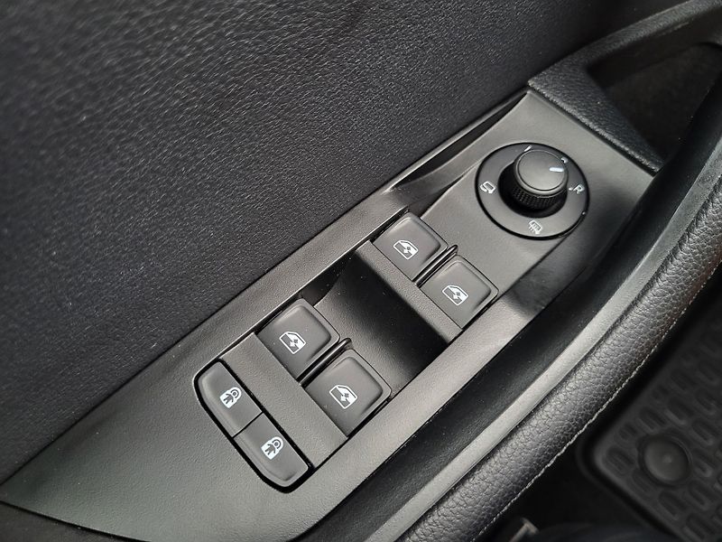 Škoda Superb III FL 2.0 TDi DSG STYLE+ *ČR - fotka 21 z 46