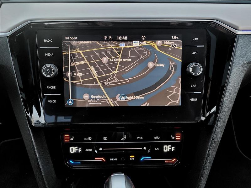 Volkswagen Passat 2,0 zálohováno - fotka 24 z 48