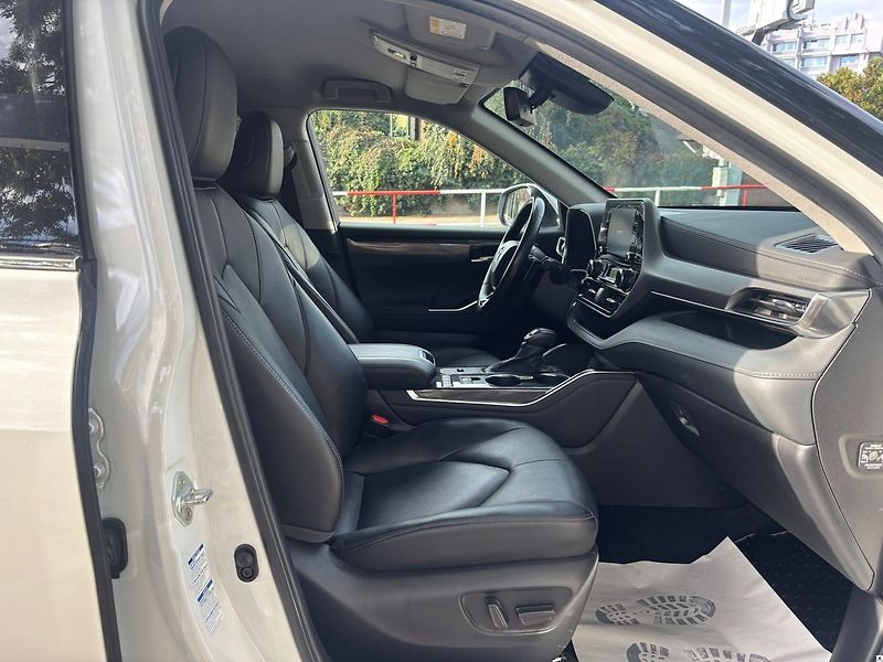 Toyota Highlander 2.5HEV e-CVT.CZ.DPH.PRESTIGE.1 - fotka 19 z 40