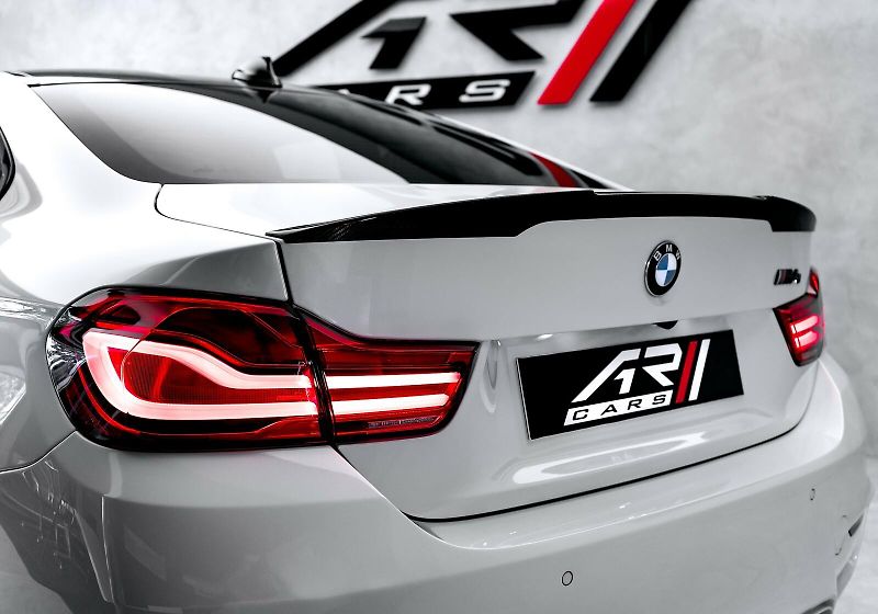 BMW M4 (2015) 3.0 /382kW - fotka 11 z 24