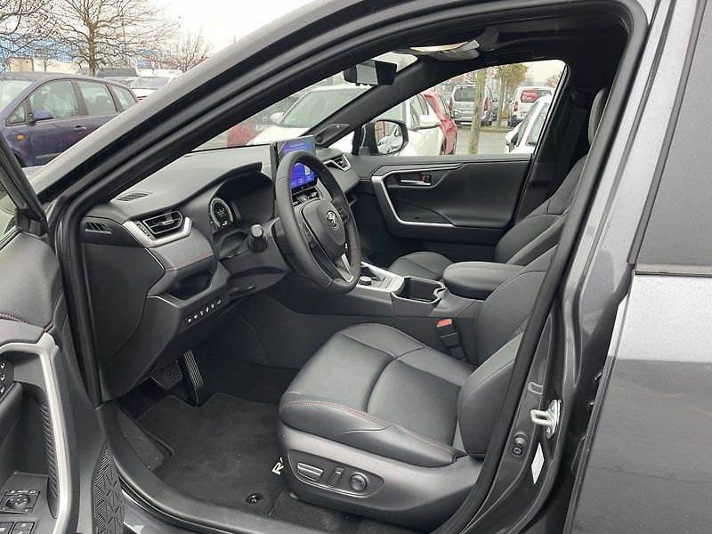 Toyota RAV4 2.5 Plug-in Hybrid ODBĚR 11/26 - fotka 12 z 36