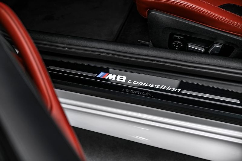 BMW M8 - fotka 23 z 26