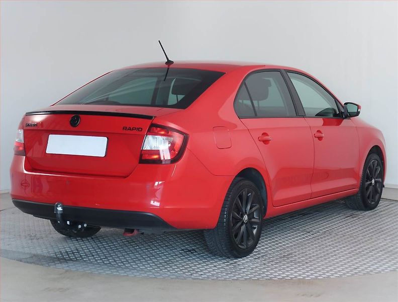 Škoda Rapid (2018) 1.0 TSI, Park. senzory - fotka 5 z 16