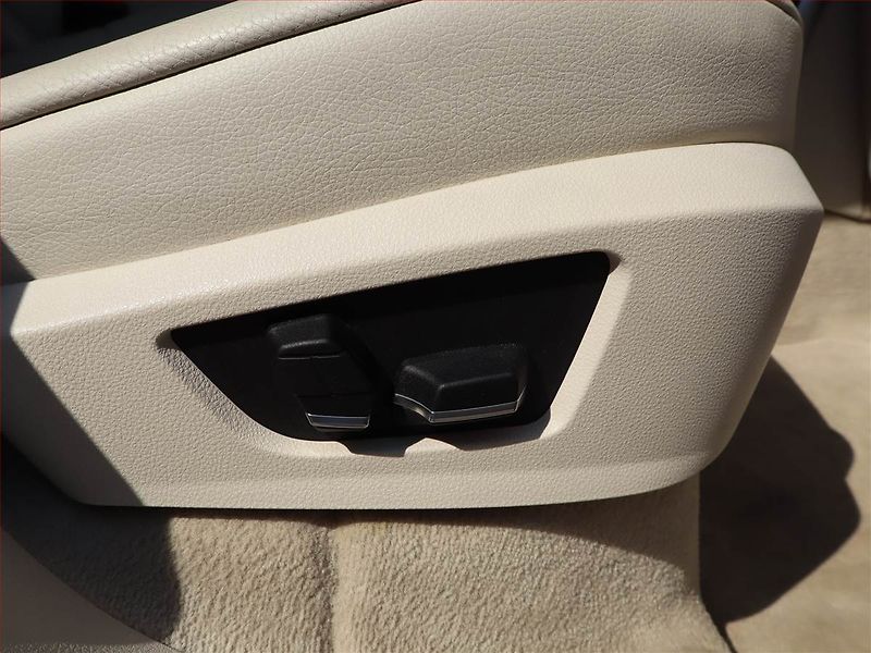 BMW Řada 5 (2010) 530d GT, Automat, Kůže, Navi - fotka 24 z 26
