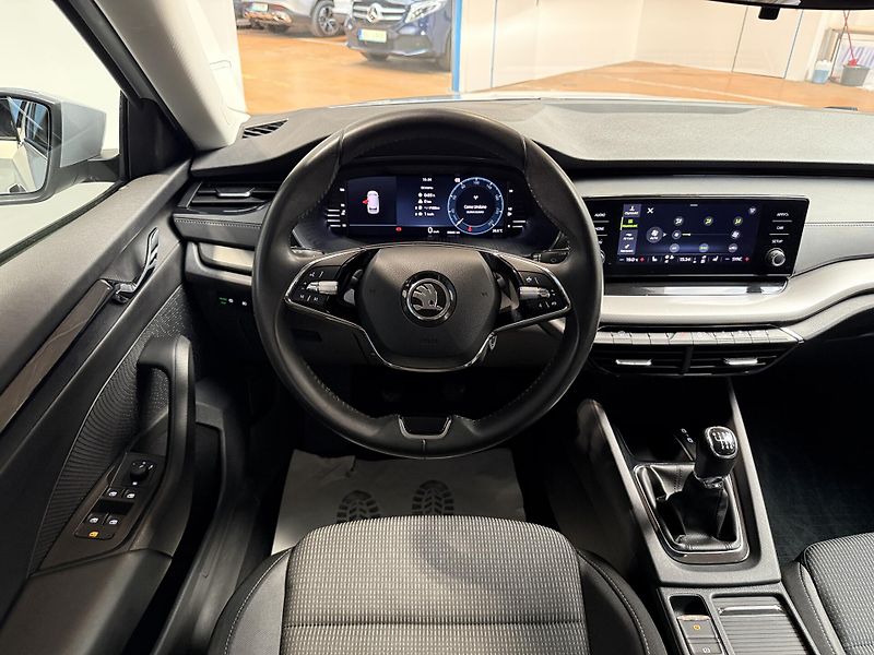 Škoda Octavia 1.5 TSI 110kW Ambition Combi - fotka 6 z 12