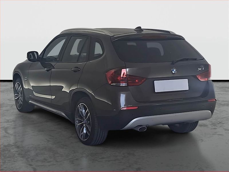 BMW X1 (2010) xDrive18d, 4X4, Serv.kniha - fotka 4 z 18