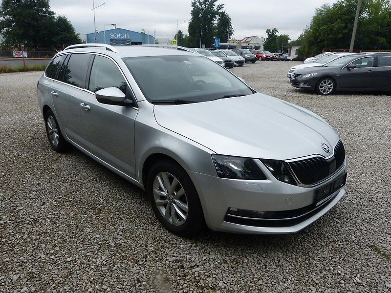 Škoda Octavia 2.0 TDI DSG - fotka 8 z 19