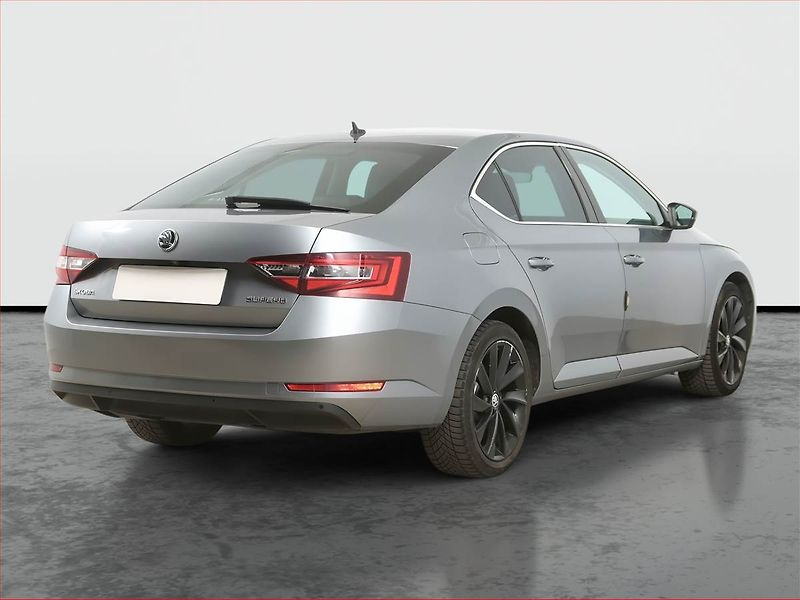 Škoda Superb (2019) 2.0 TDI, Automat, Kůže, Navi - fotka 5 z 19