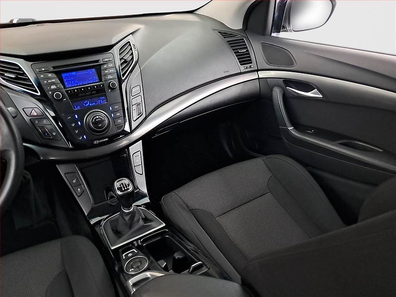 Hyundai i40 (2013) 1.7 CRDi, Tempomat - fotka 8 z 19