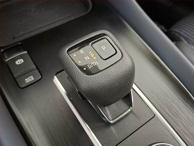 Nissan Qashqai (2022) 1.3 DIG-T - fotka 15 z 23