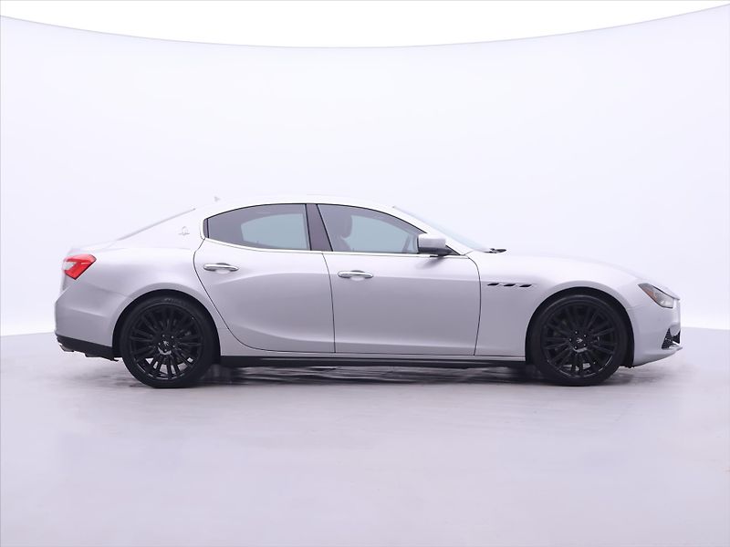 Maserati Ghibli 3,0 i 302kw 4X4 Q4 - fotka 8 z 40