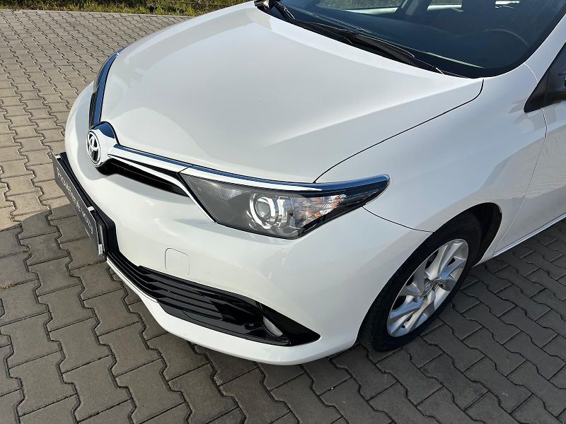 Toyota Auris 1.6 Valvematic Active - fotka 23 z 25
