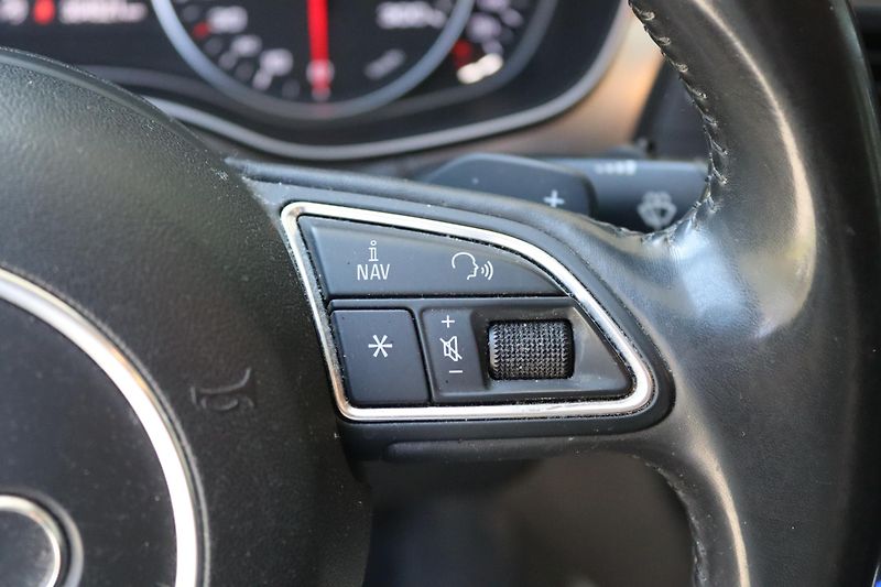 Audi A7 3.0TDI V6 QUATTRO 180kW DPH - fotka 28 z 50