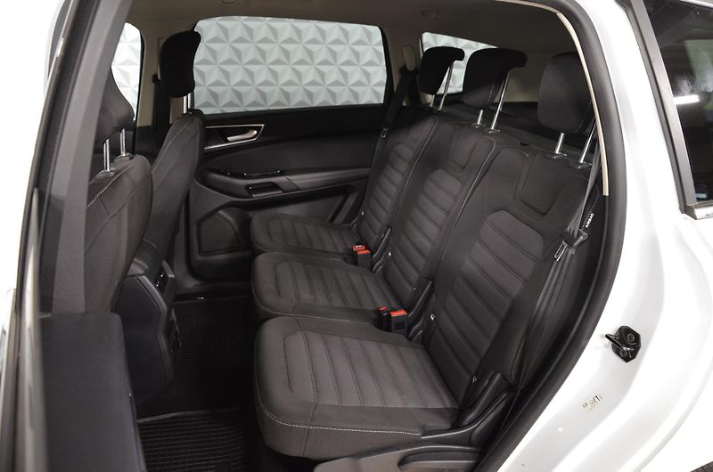 Ford S-MAX (2020) 2.0TDCi 110kw Titanium - fotka 21 z 24