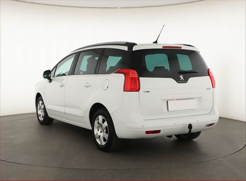 Peugeot 5008 (2016) 2.0 BlueHDi, Serv.kniha - fotka 4 z 14