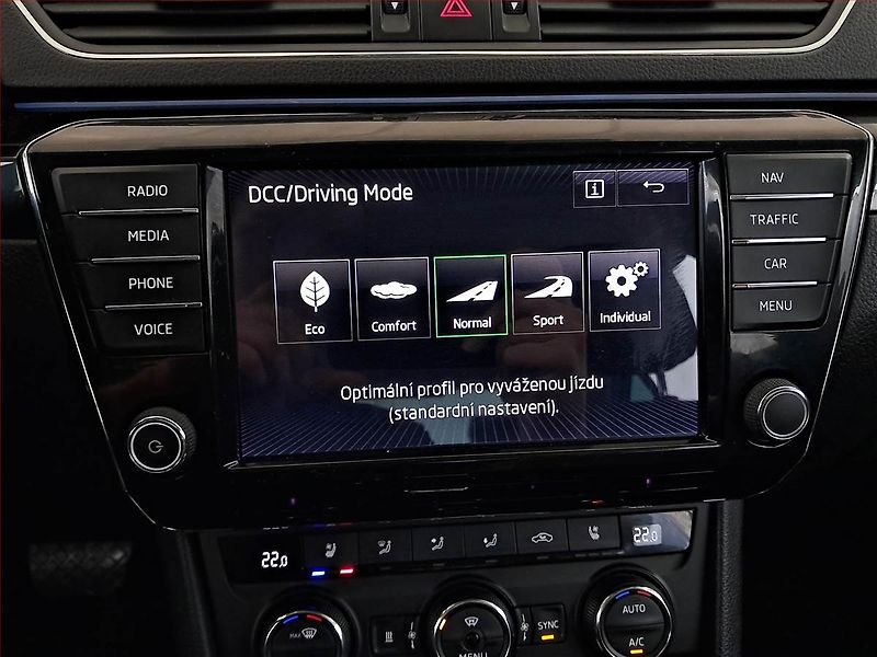 Škoda Superb (2016) Laurin&Klement 2.0 TDI 4x4 - fotka 17 z 22