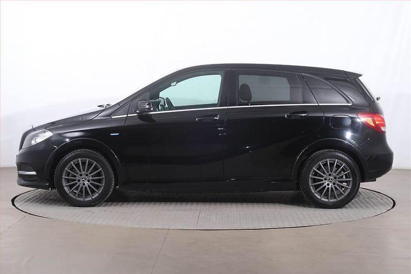 Mercedes-Benz Třídy B (2018) B 250 e, Automat, Navi - fotka 3 z 26