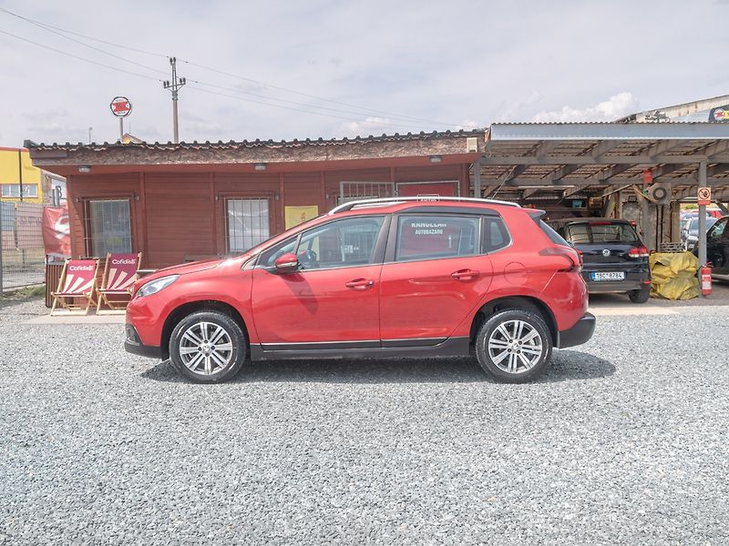 Peugeot 2008 (2017) ČR 1.2T 81KW – 88.359KM - fotka 8 z 51