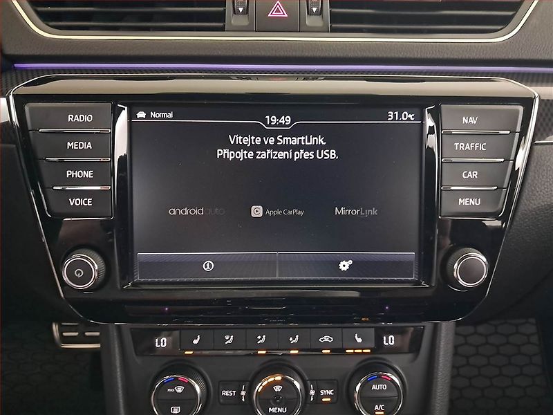 Škoda Superb (2018) Sportline 2.0 TDI, Automat - fotka 25 z 27