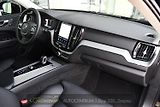 Volvo XC60 2.0T8 R-Desing RECHARGE - náhled 15