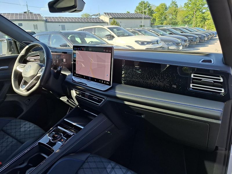 Volkswagen Tiguan TDI 4M R-Line DCC HuD Pano H/K - fotka 13 z 19