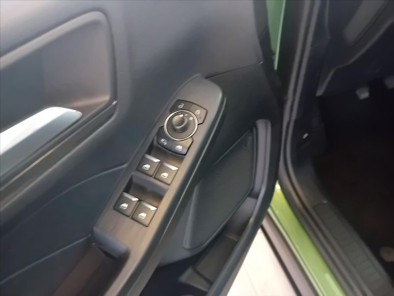 Ford Kuga (2025) 1,5 EcoBoost 110kW  Titanium - fotka 12 z 14