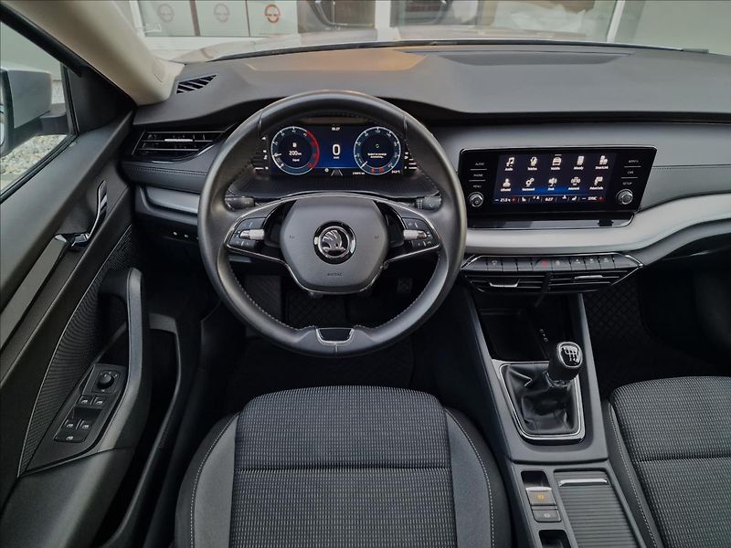 Škoda Octavia 2.0TDI Combi, původ ČR,1.Maj. - fotka 12 z 50