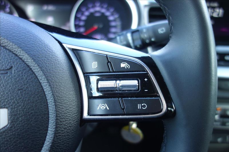 Kia Ceed 1,5 T-GDi,ČR,1 MAJ.,SERV.KN. - fotka 32 z 40