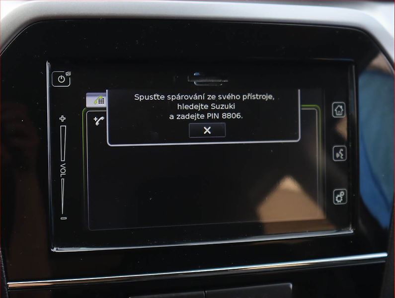 Suzuki Vitara (2022) 1.4 BoosterJet - fotka 17 z 18