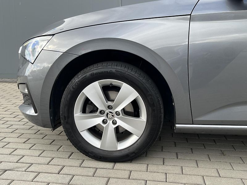 Škoda Scala (2023) 1,5TSi 110kW STYLE DSG - fotka 36 z 39