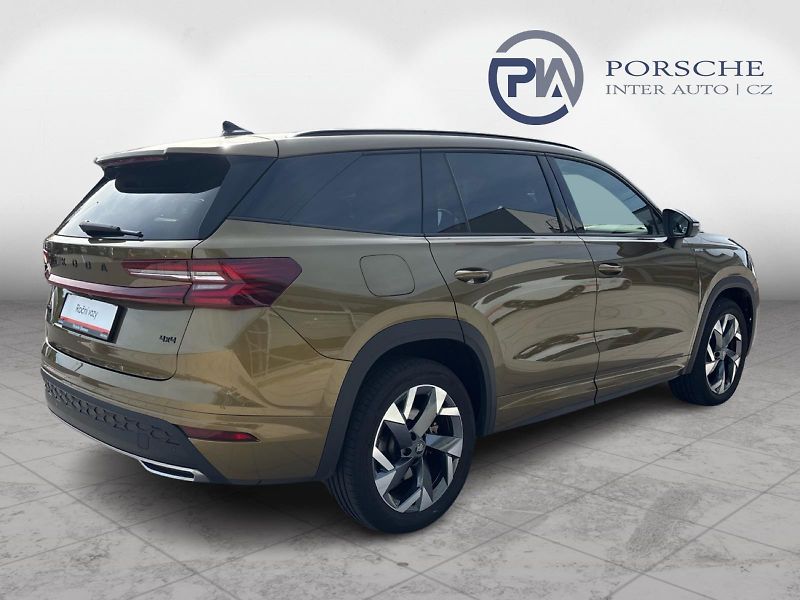 Škoda Kodiaq 2,0 TDI 142 kW SPORTLINE 4X4 D - fotka 2 z 30