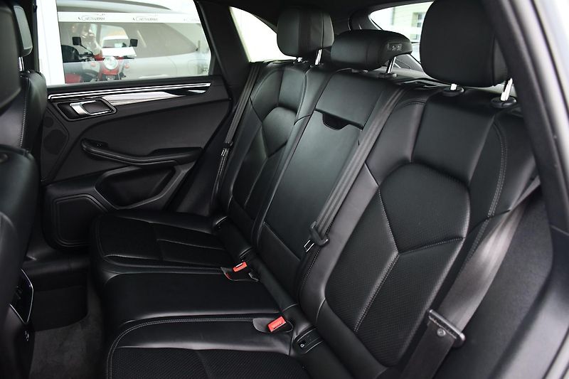Porsche Macan S 3.0V6 260kW PANO - fotka 20 z 39