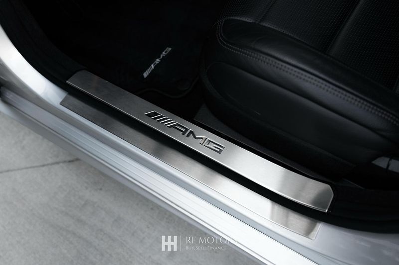Mercedes-Benz Třídy S (2013) AMG S 63 5.5 V8 Biturbo - fotka 27 z 56