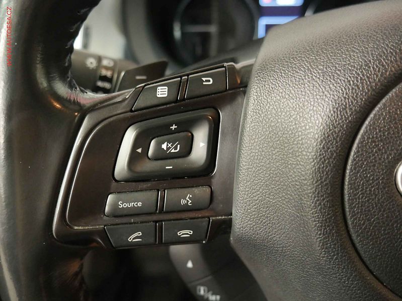 Subaru Levorg (2015) 1.6T 4x4, 1.maj, AT, xenon - fotka 12 z 25