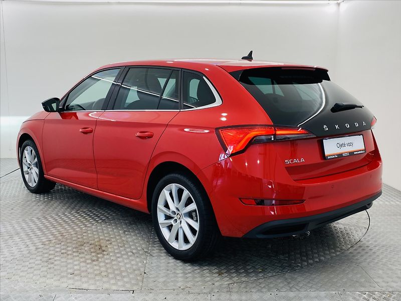 Škoda Scala 1,5 TSI 110kW DSG Style - fotka 22 z 25