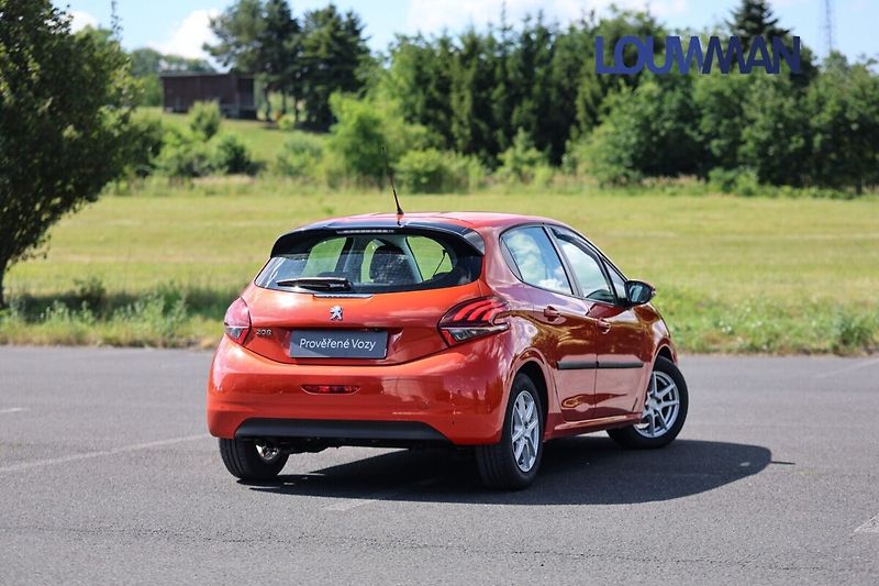 Peugeot 208 AT ACTIVE - fotka 19 z 21