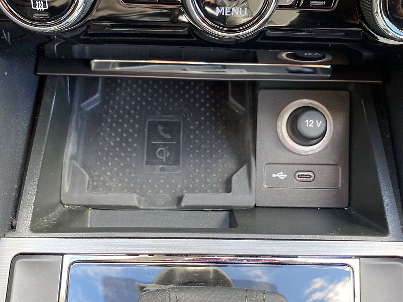 Škoda Superb (2021) Combi iV 1.4 TSI DSG Style - fotka 17 z 36
