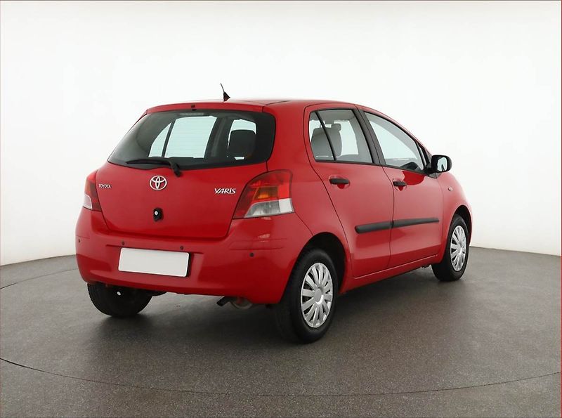 Toyota Yaris (2009) 1.0 VVT-i, ČR,1.maj - fotka 5 z 15