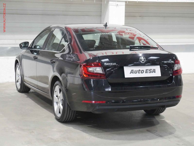 Škoda Octavia (2019) 2.0TDi, 1.maj,ČR, Style - fotka 4 z 23