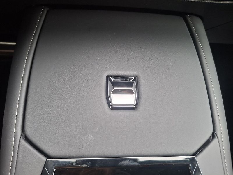 DS Automobiles DS N°4 (2026) N°4  PERFORMANCE LINE HYBRID   - fotka 27 z 27