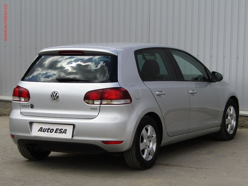 Volkswagen Golf (2008) 2.0TDi, Highline - fotka 4 z 17