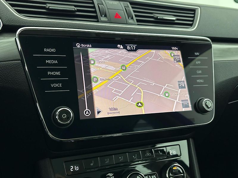 Škoda Superb Style DSG - fotka 25 z 30