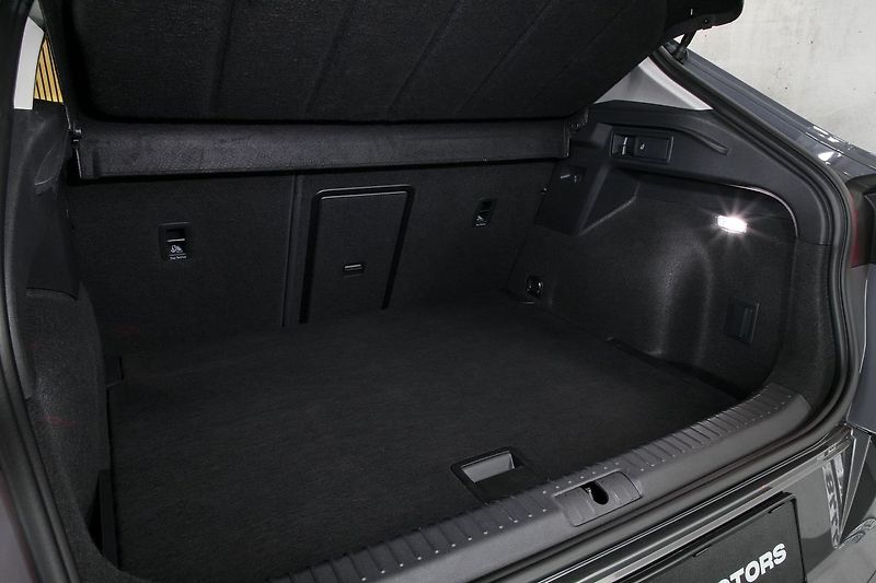 Cupra Formentor 2.0TSI 140kW DSG 4x4 ZÁRUKA - fotka 27 z 28