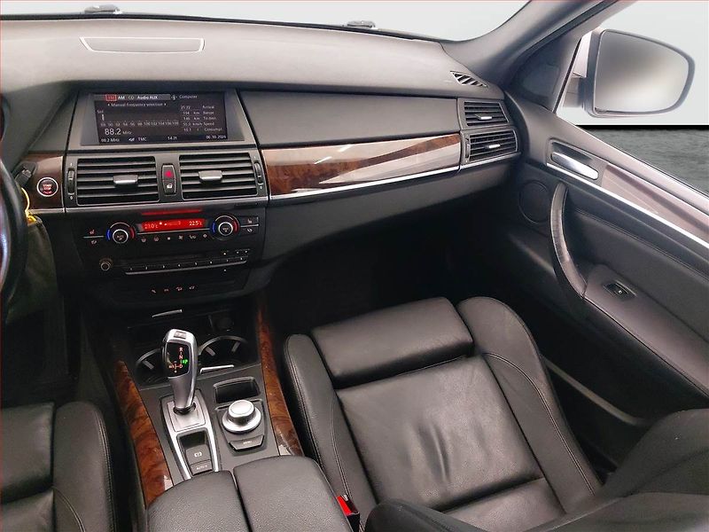 BMW X5 (2010) xDrive30d, 4X4, Automat - fotka 8 z 17