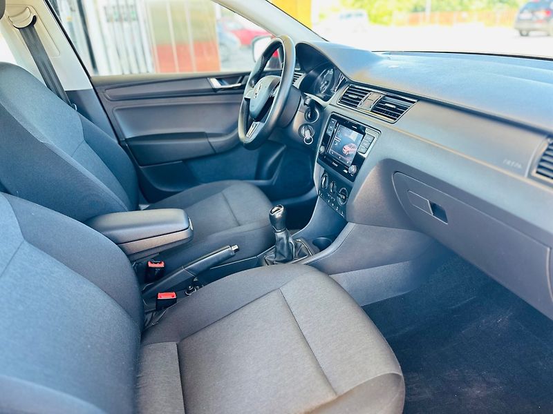 Škoda Rapid (2018) 1.0TSi GARANCE KM - fotka 6 z 11