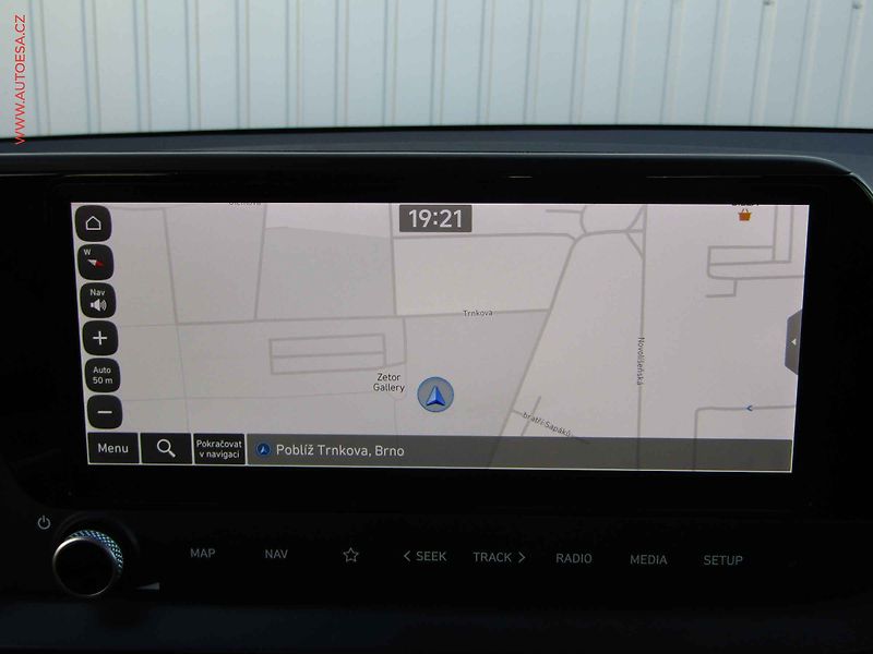Hyundai i20 (2024) 1.2i, 1.maj,ČR, STK2/28 - fotka 19 z 22
