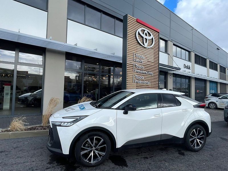 Toyota C-HR 1.8 Hybrid automat 140HP Style - fotka 1 z 23