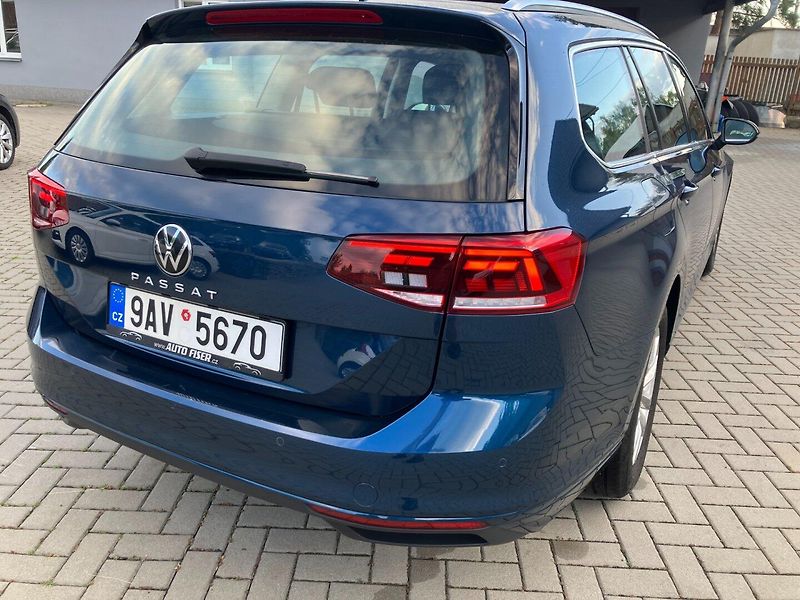 Volkswagen Passat Variant (2023) 2.0TDI 110kW DSG NEHAVAROVANÉ - fotka 6 z 34