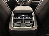 Volvo XC60 B5 AWD R-DESIGN AUT CZ - náhled 33